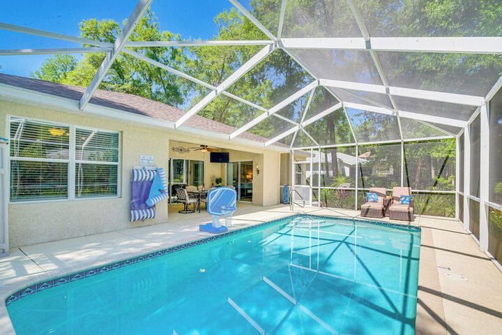 4 Mi to Rainbow Springs: Dunnellon Home w / Pool!