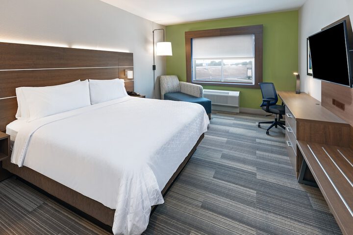 Room 15 of 26