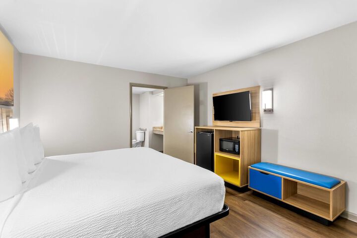 Days Inn by Wyndham Enterprise