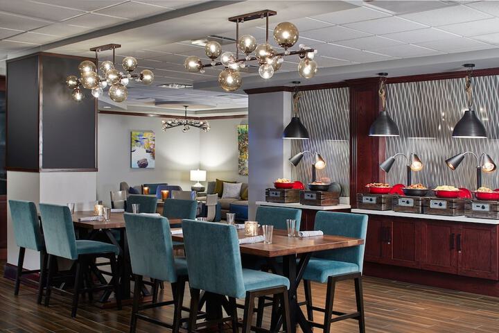 Renaissance Mobile Riverview Plaza Hotel
