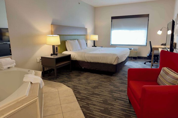 Country Inn & Suites by Radisson Lake George (Queensbury), NY