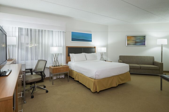 Room 50 of 90