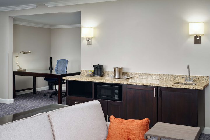 Room 19 of 48