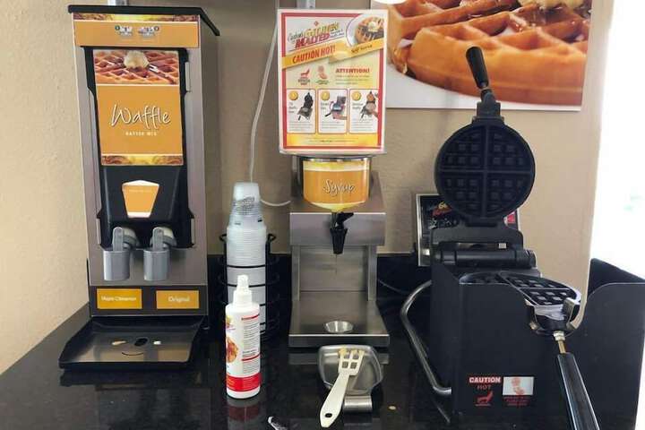 Breakfast/Coffee Service 42 of 46