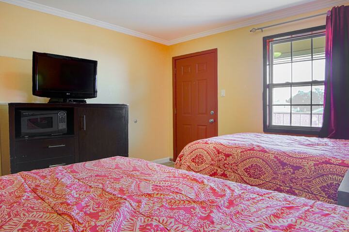 Room 14 of 40