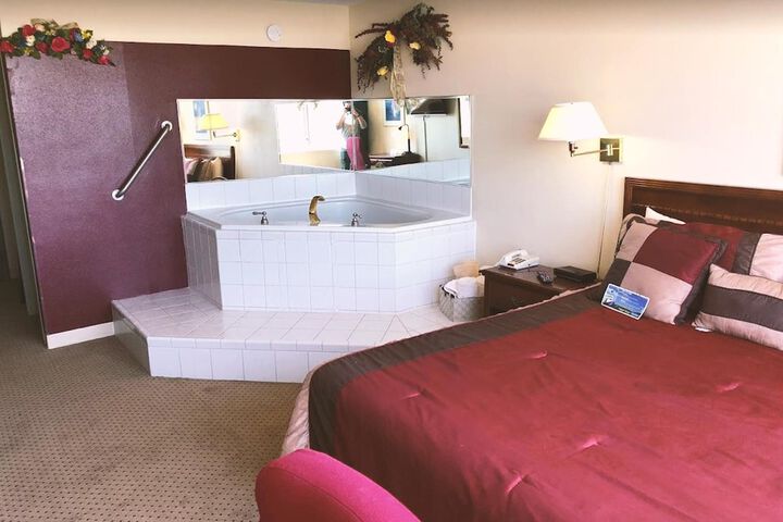 Room 11 of 23
