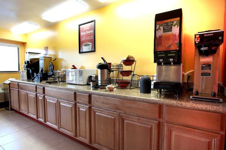 Breakfast/Coffee Service 25 of 29