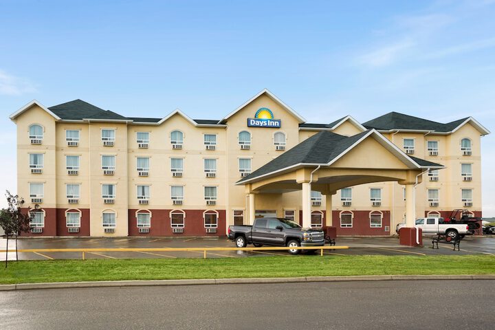 Hotel 4 of 51