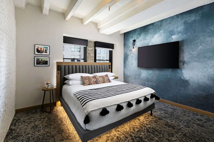 Room 8 of 49