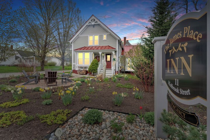 The James Place Inn B & B