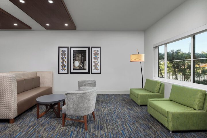 Holiday Inn Express Hotel & Suites Marina - State Beach Area by IHG