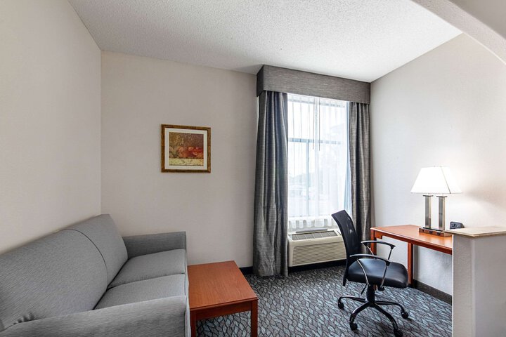 Room 13 of 29