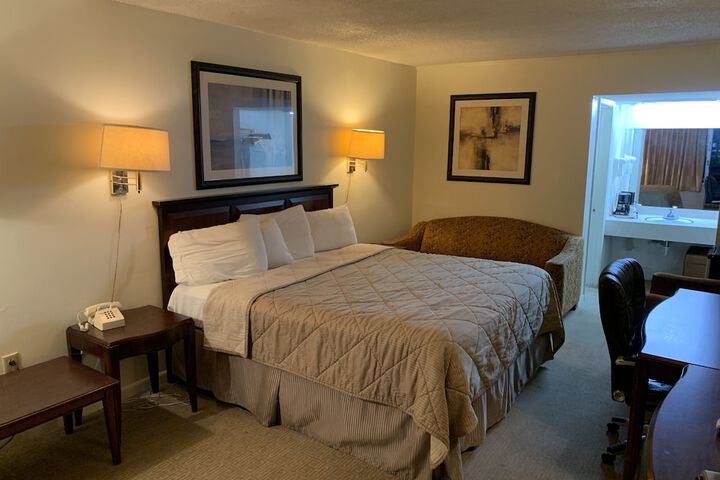 Room 21 of 26