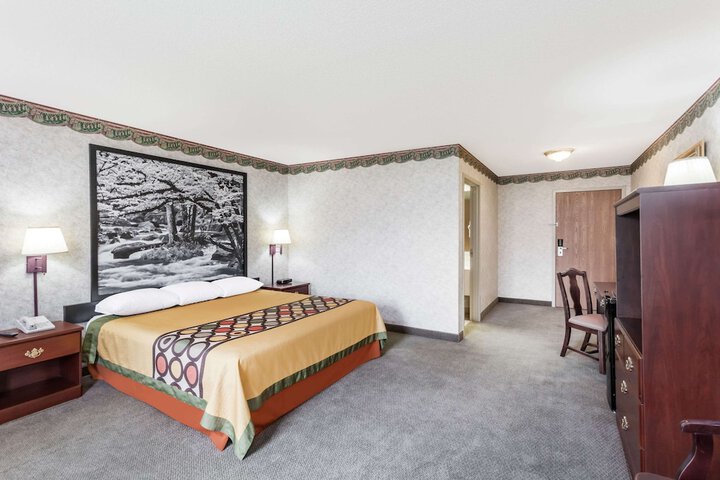 Room 17 of 21