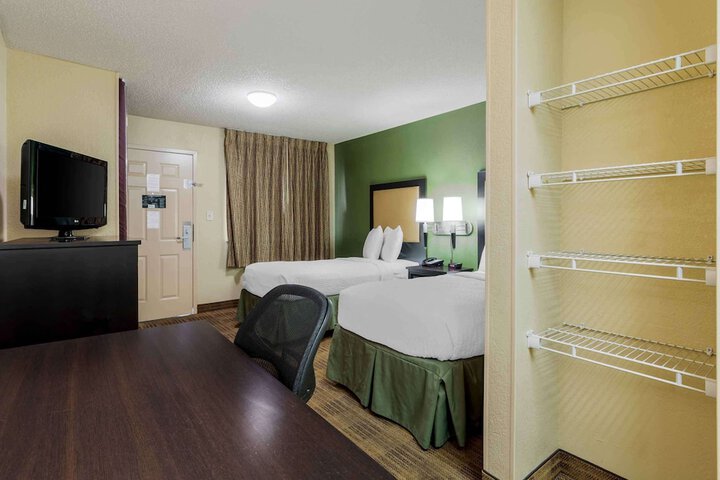 Room 16 of 22