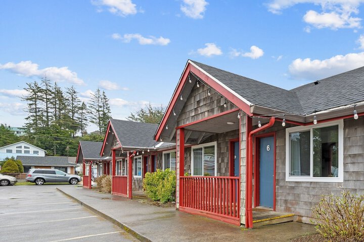 Surf & Sand Inn
