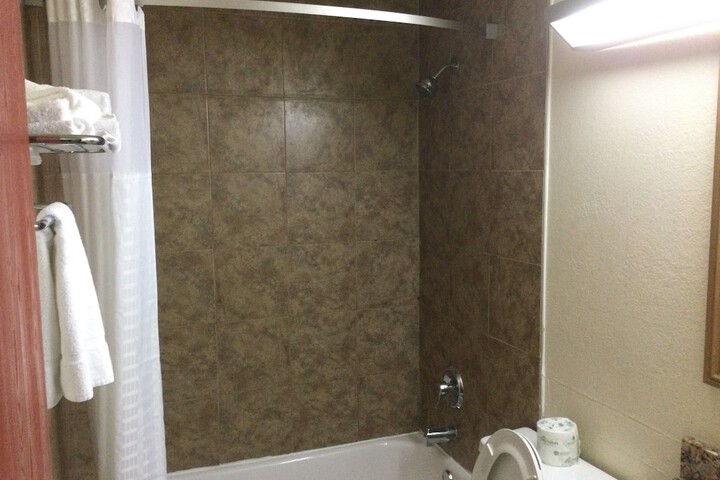 Room 15 of 26