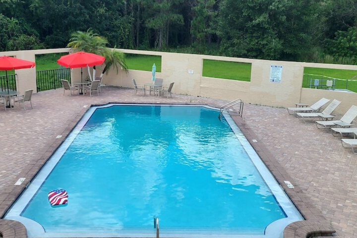 Pool 5 of 44