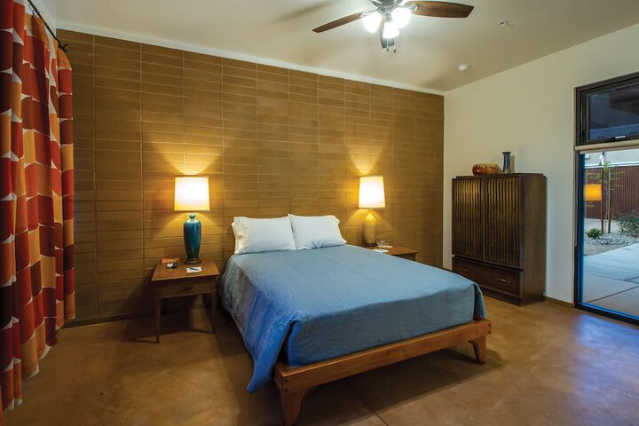 Room 27 of 42