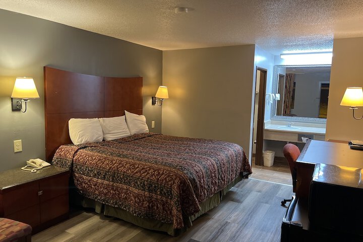 Room 9 of 10