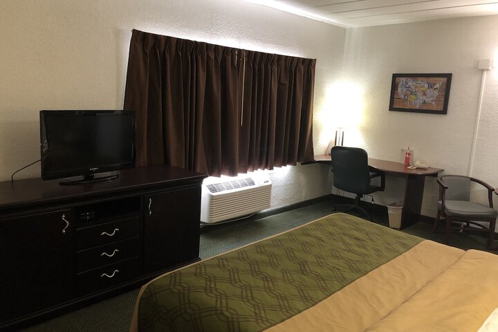 Room 15 of 25