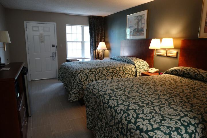 Room 12 of 20