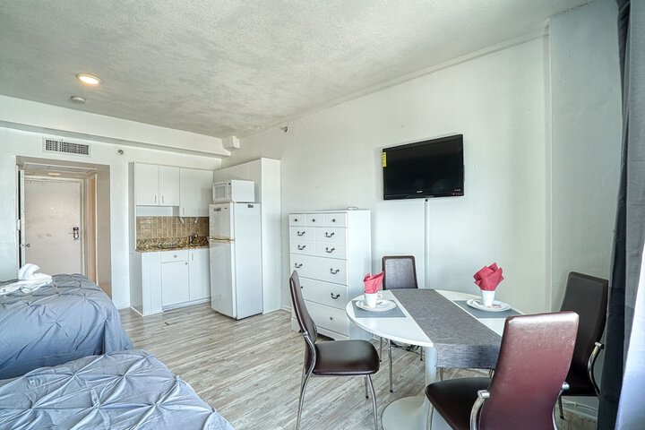 Room 139 of 242
