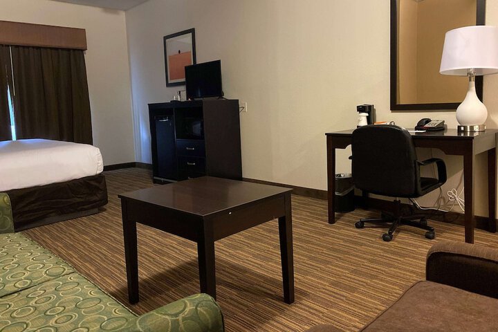 Room 66 of 99