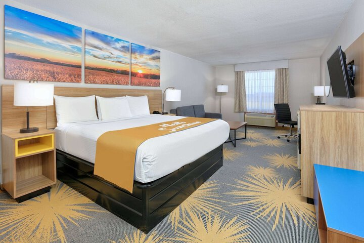 Room 21 of 28