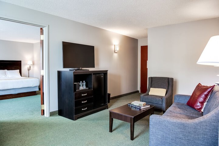 Room 10 of 25