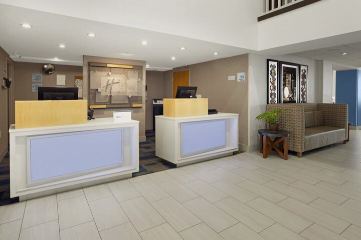 Hotel 4 of 53
