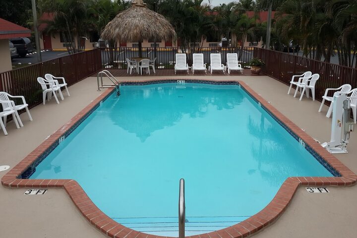 Pool 15 of 77