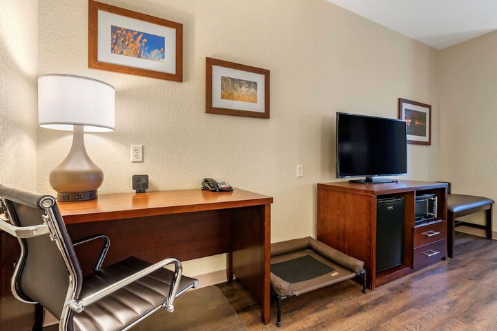 Room 28 of 44