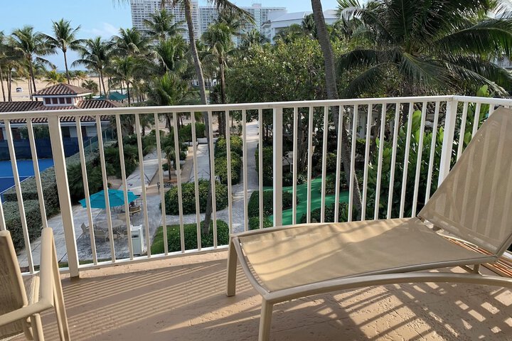 Lago Mar Beach Resort & Club