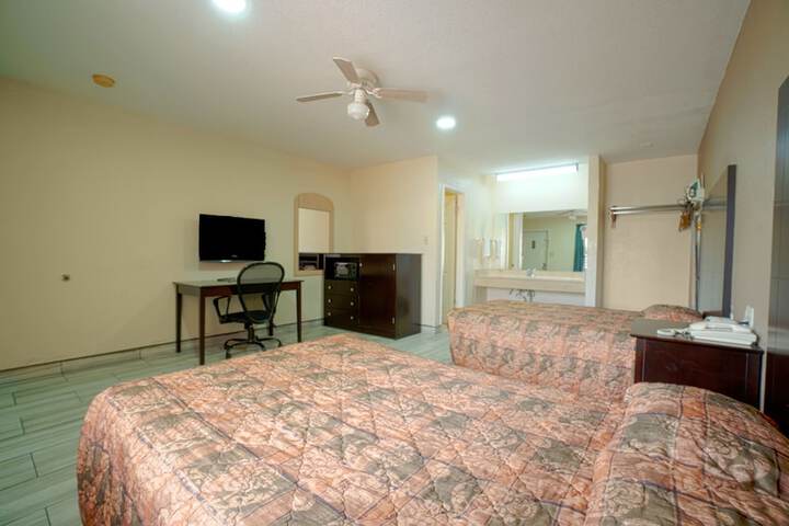 Room 37 of 70