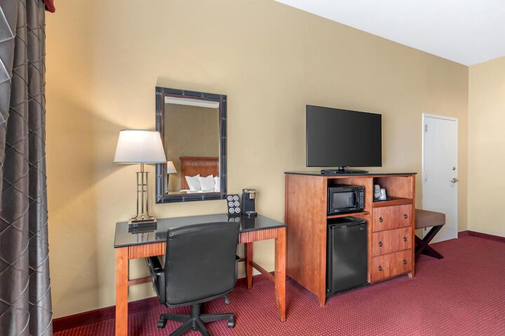 Best Western Plus Canyon Pines