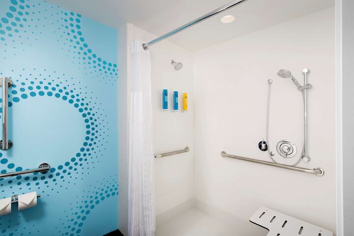 Room 18 of 28