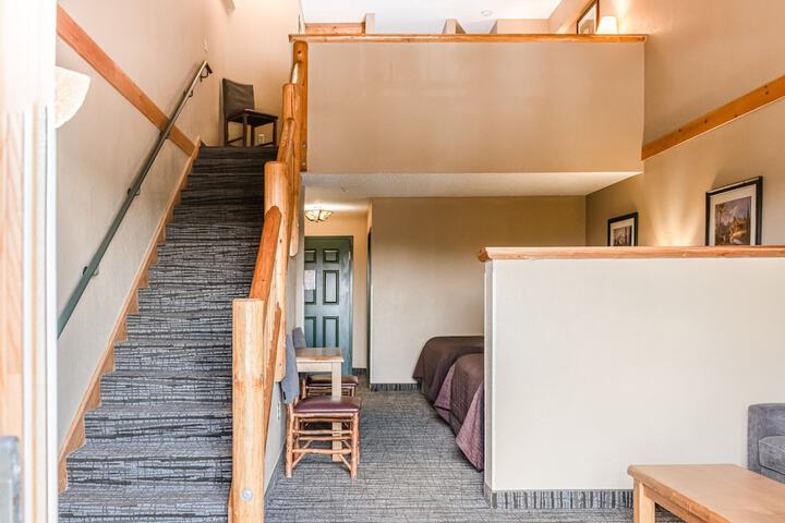 Room 42 of 85