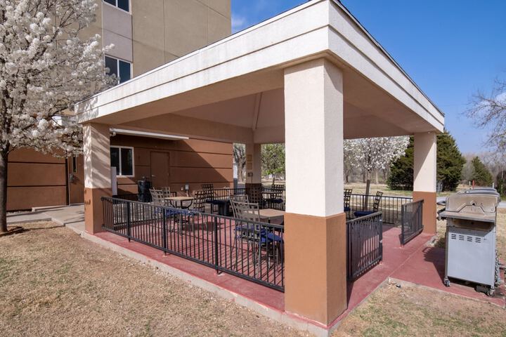 Terrace/Patio 31 of 34