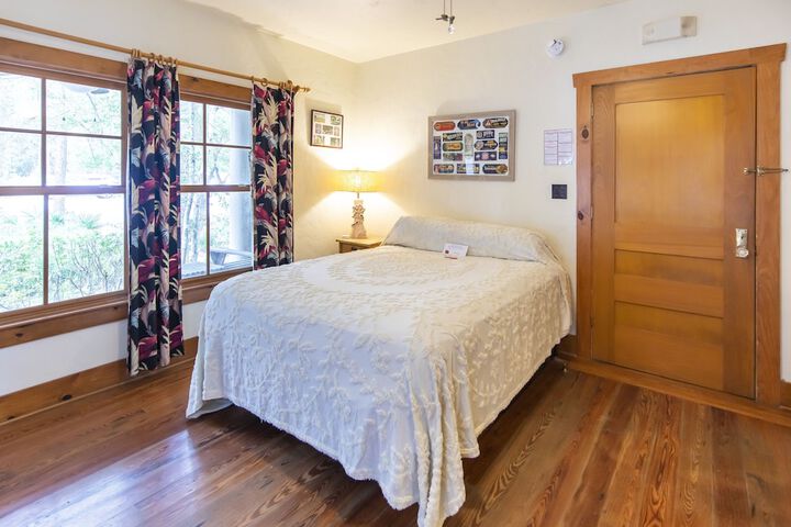 Room 73 of 169