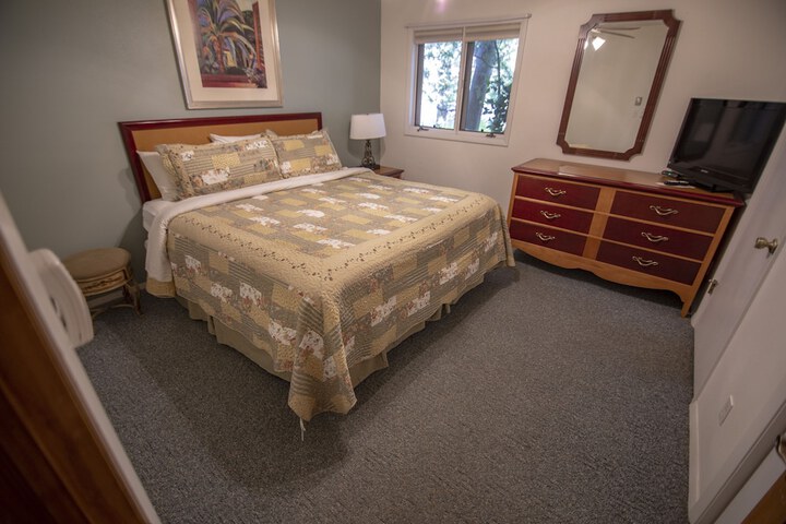 Room 53 of 95