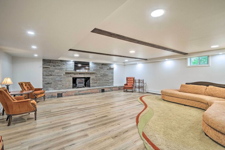 Roomy Montour Falls Retreat w / Private Pool!