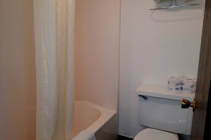 Room 30 of 53