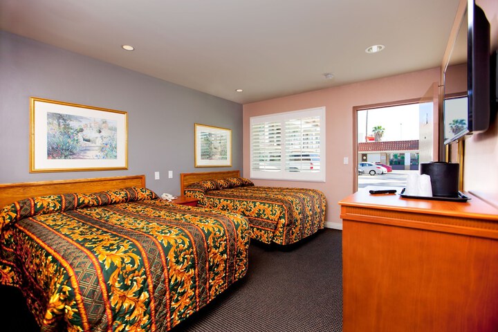 Room 26 of 33
