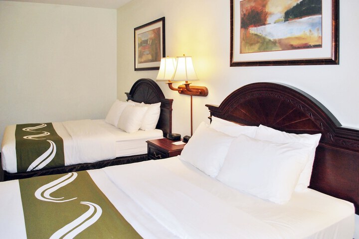 Room 14 of 32