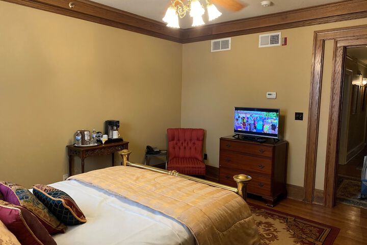 Room 23 of 92