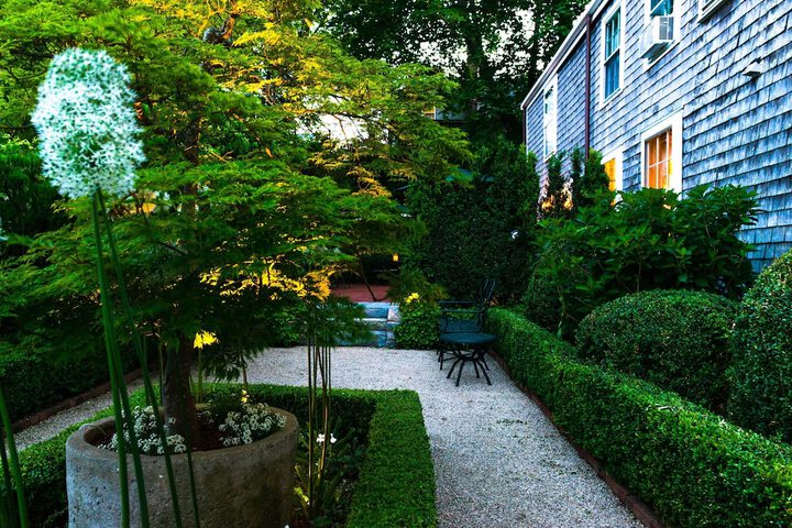 Hotel Exterior 70 of 72