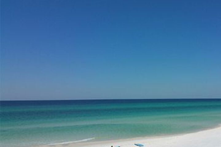 South Walton Studio by RedAwning