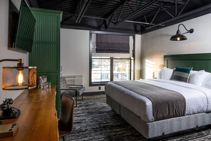 Room 16 of 29