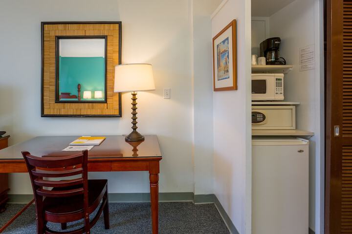 Room 18 of 31